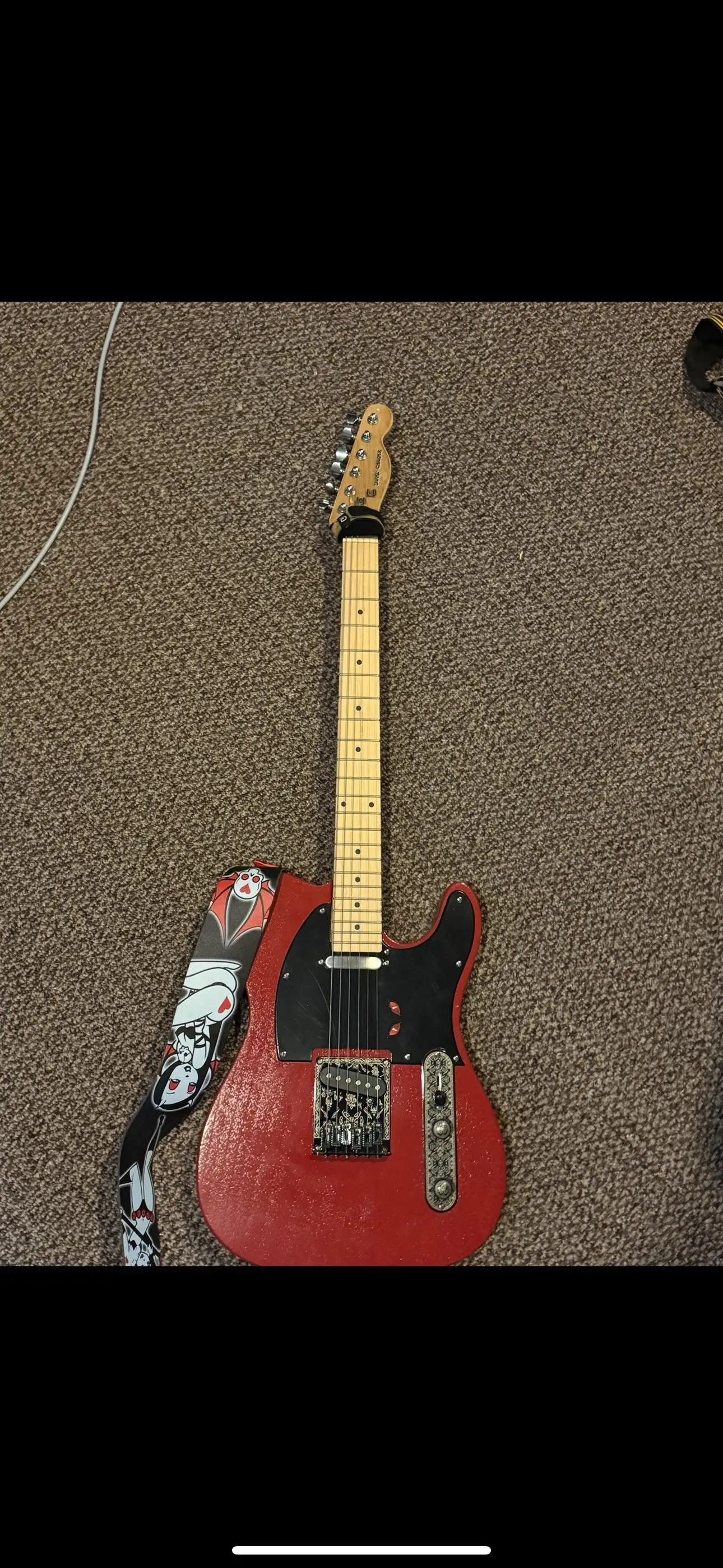 Anyone know this custom guitar?